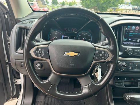 Used 2018 Chevrolet Colorado Z71 AWD/4WD image 11