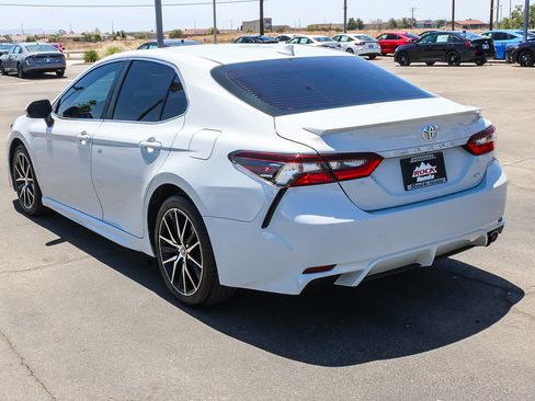 Used 2023 Toyota Camry SE FWD image 8