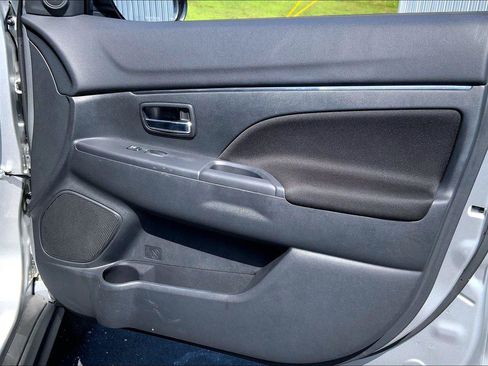 Used 2025 Mitsubishi Outlander Sport ES AWD/4WD image 19