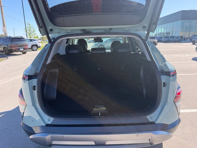 Used 2024 Hyundai Kona Limited AWD/4WD image 37