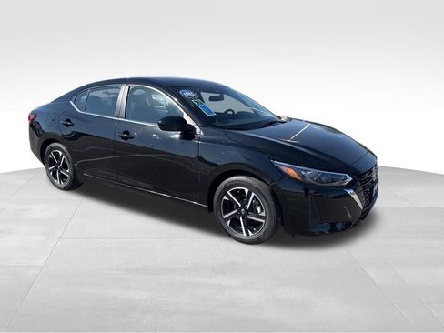 Used 2025 Nissan Sentra SV FWD image 9