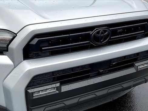 Used 2025 Toyota 4Runner SR5 image 31