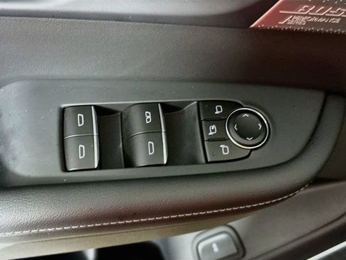 Used 2026 Buick Enclave Avenir AWD/4WD image 17