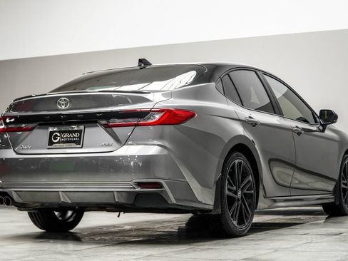 Used 2025 Toyota Camry XSE FWD image 14