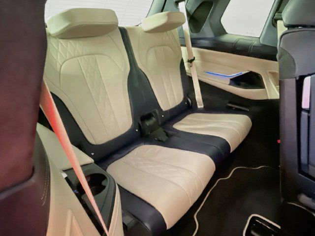 Used 2019 BMW X7 xDrive40i w/ Premium Package AWD/4WD image 29