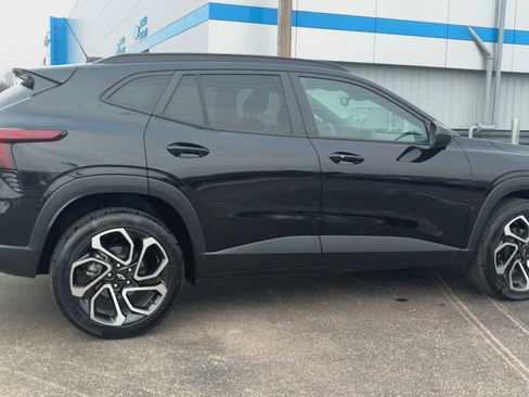 Certified 2024 Chevrolet Trax RS w/ Driver Confidence Package image 2