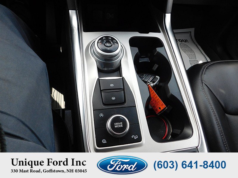 Used 2021 Ford Explorer Limited w/ Equipment Group 301A AWD/4WD image 26