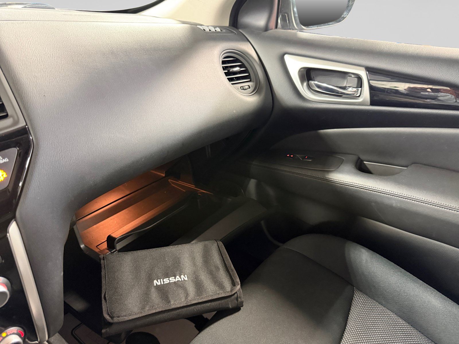 Used 2018 Nissan Pathfinder S AWD/4WD image 33