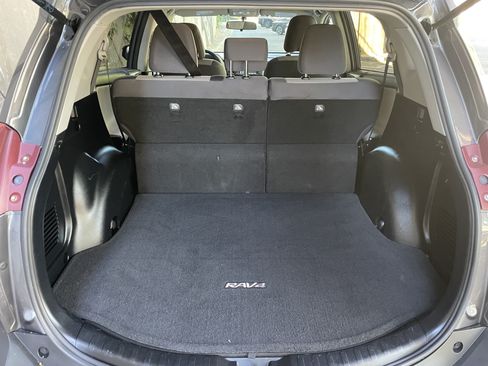 Used 2015 Toyota RAV4 LE AWD/4WD image 16