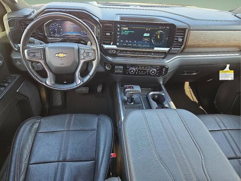 Used 2023 Chevrolet Silverado 1500 High Country w/ Technology Package image 11