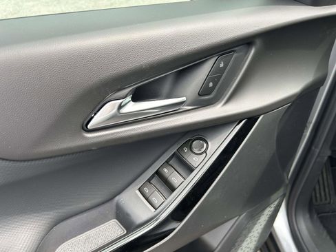 New 2026 Chevrolet Equinox LT w/ Midnight Edition FWD image 18