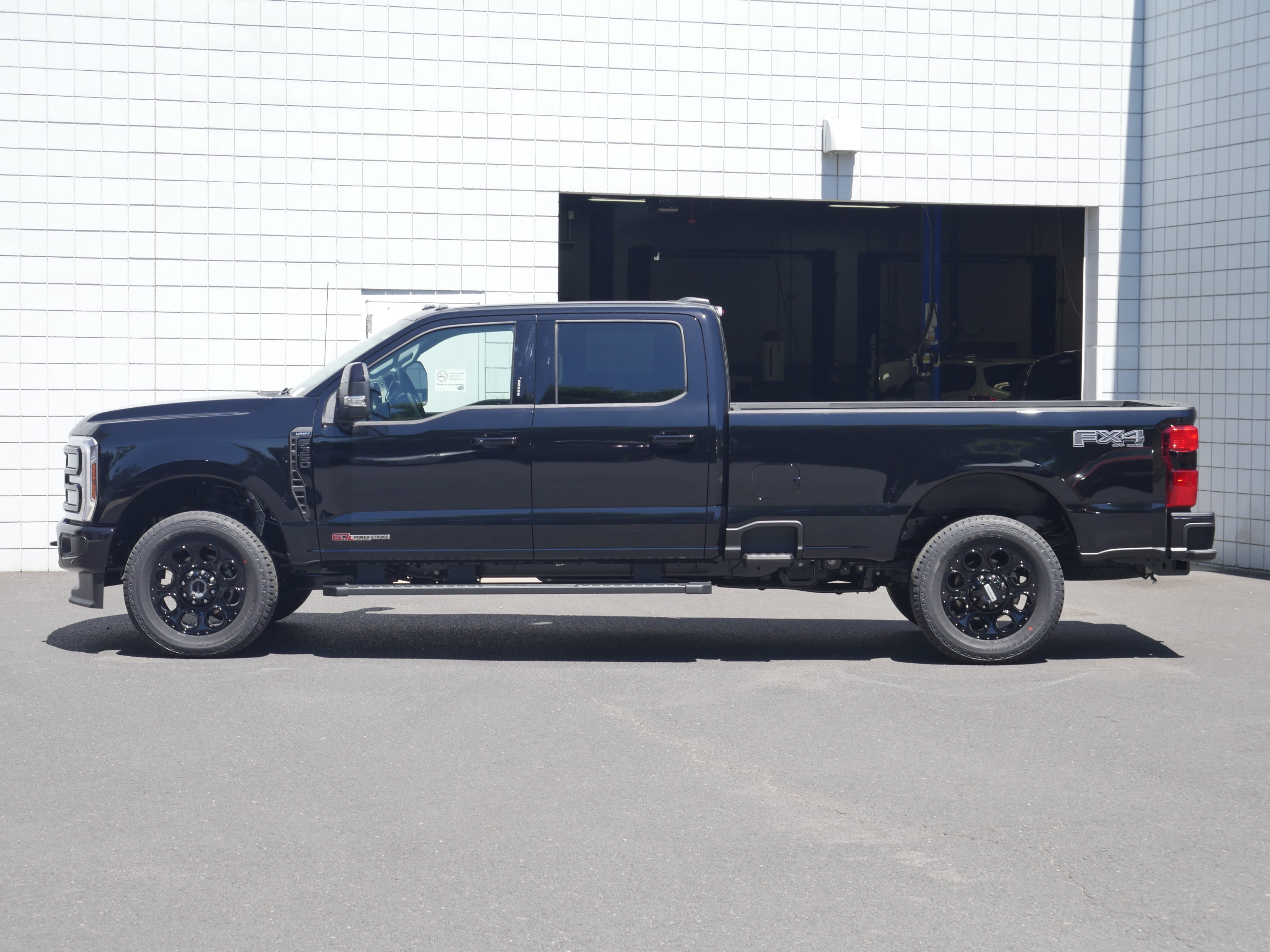 New 2026 Ford F350 Lariat w/ Black Appearance Package AWD/4WD image 19