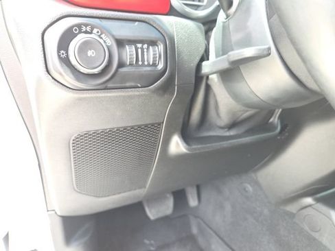 Used 2019 Jeep Wrangler Unlimited Rubicon AWD/4WD image 32