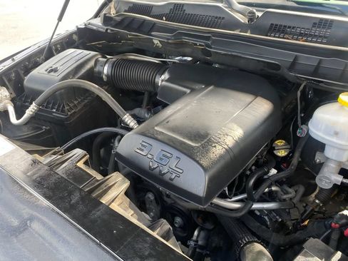Used 2024 RAM 1500 Classic SLT AWD/4WD image 13