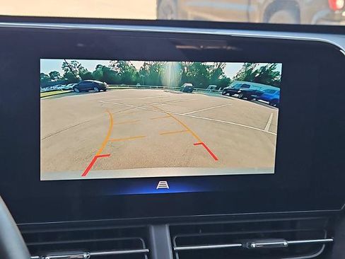 Certified 2024 Chevrolet Trax LT w/ Sunroof Package FWD image 14