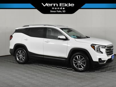 Used 2024 GMC Terrain SLT