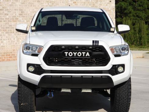 Used 2021 Toyota Tacoma SR5 RWD image 43