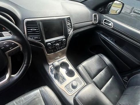 Used 2016 Jeep Grand Cherokee Limited image 6