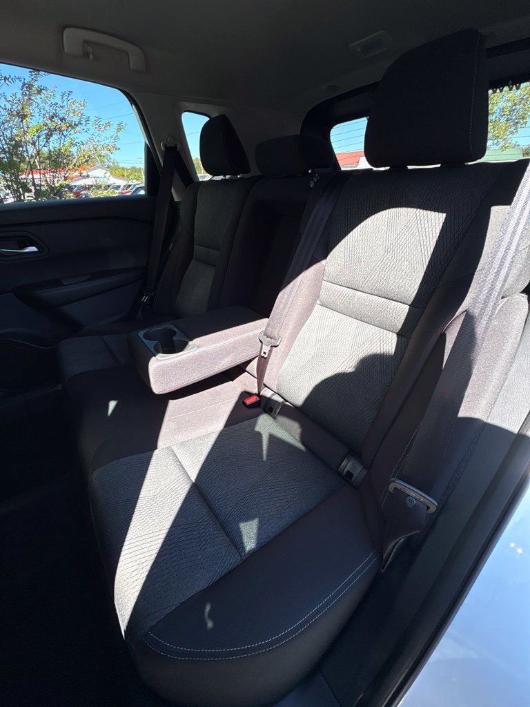 Used 2024 Nissan Rogue SV FWD image 25