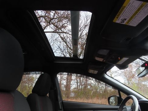 Used 2023 Subaru Impreza 2.0i Sport image 5