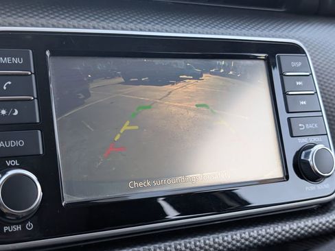 Used 2019 Nissan Kicks S image 18