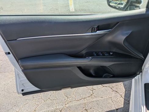 Used 2020 Toyota Camry XSE image 12