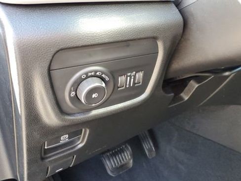 Certified 2024 Jeep Grand Cherokee L Limited w/ Black Appearance Package AWD/4WD image 11