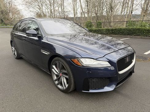 Used 2018 Jaguar XF S image 3