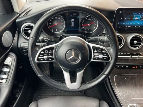Used 2021 Mercedes-Benz GLC 300 4MATIC image 16