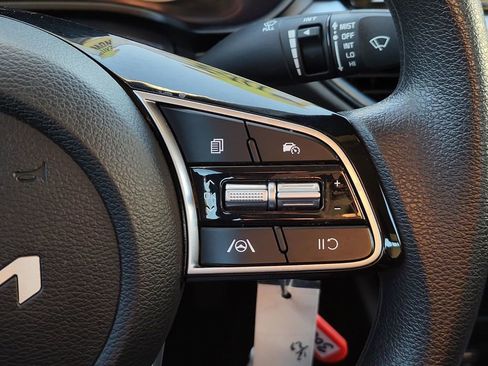 Used 2024 Kia Forte LXS w/ LXS Technology Package image 25