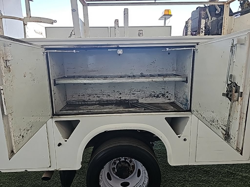 Used 2013 Ford F550 2WD Regular Cab Super Duty w/ Payload Upgrade Pkg image 19