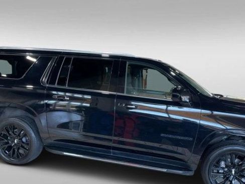 Used 2023 Chevrolet Suburban LS w/ Driver Alert Package image 3