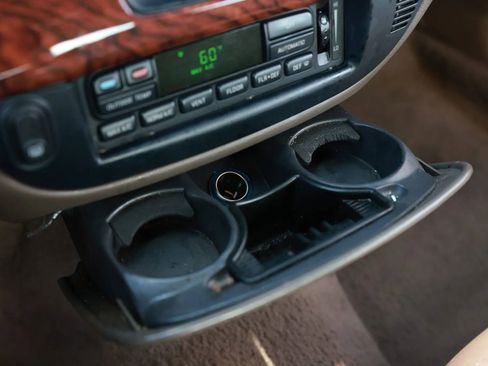 Used 2002 Mercury Grand Marquis LS image 32