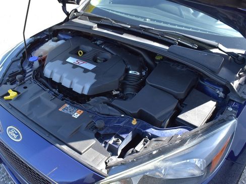 Used 2016 Ford Focus ST image 31