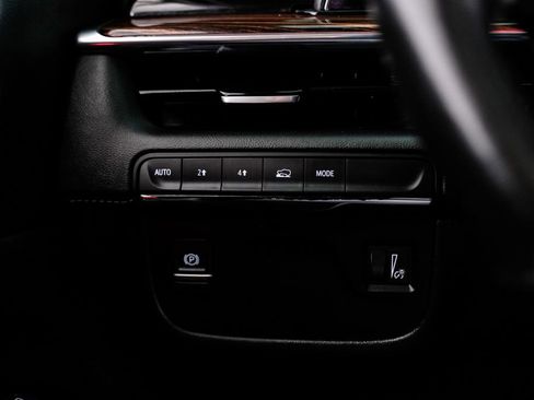 Used 2021 Cadillac Escalade ESV Premium Luxury image 27