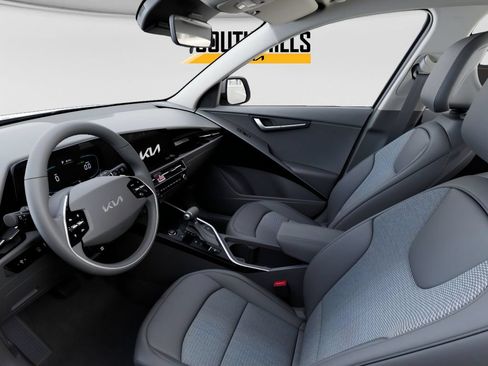 New 2026 Kia Niro EX FWD image 17