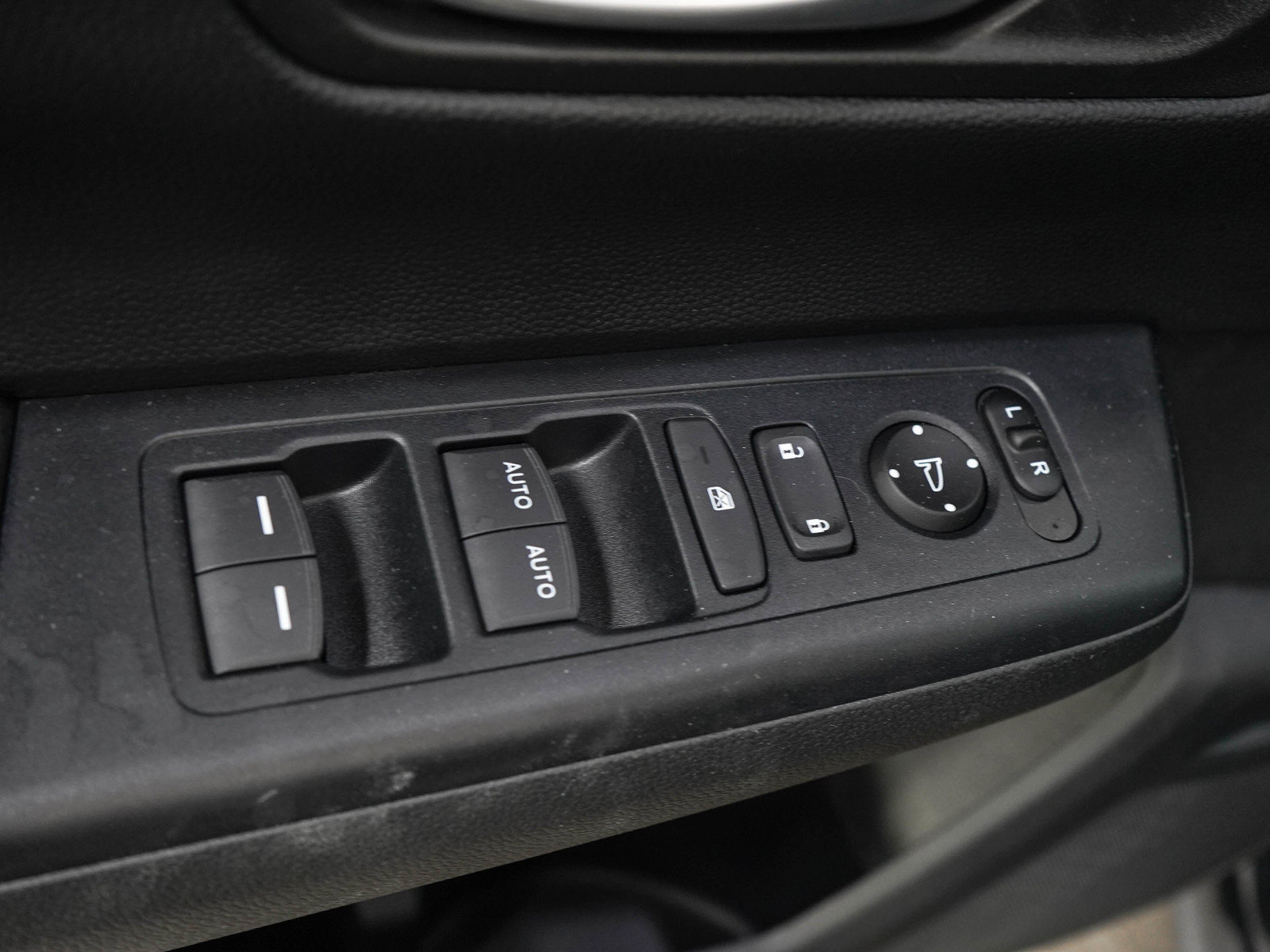 Used 2024 Honda CR-V EX image 20