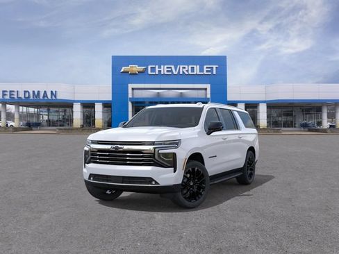 New 2026 Chevrolet Suburban LT w/ Comfort Package AWD/4WD image 8
