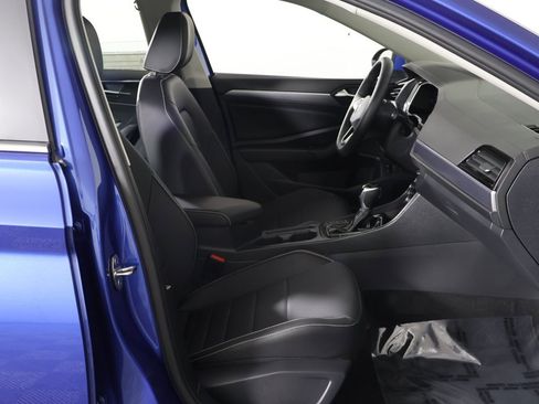 Used 2024 Volkswagen Jetta SE w/ Panoramic Sunroof Package image 24