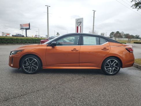 Used 2025 Nissan Sentra SR image 9