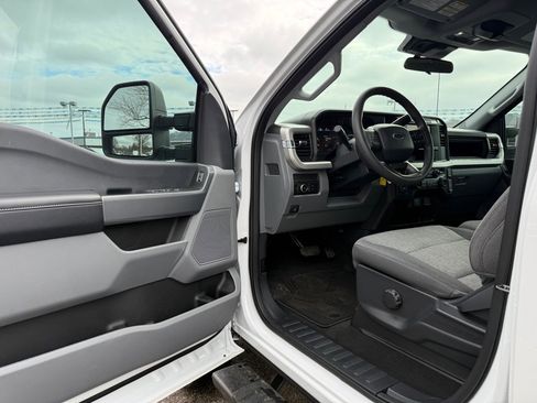 Used 2024 Ford F250 XL w/ STX Appearance Package image 10