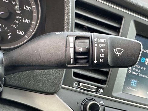 Used 2018 Hyundai Elantra SEL image 17