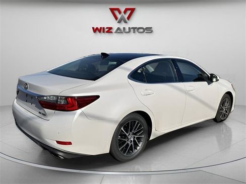 Used 2018 Lexus ES 350 image 3