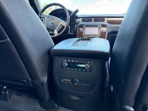 Used 2014 GMC Yukon Denali image 15