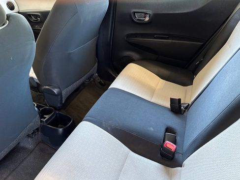 Used 2012 Toyota Yaris LE FWD image 14