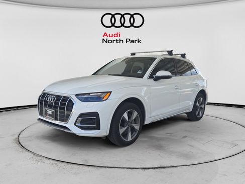 Used 2023 Audi Q5 Prestige w/ Prestige Package AWD/4WD image 1