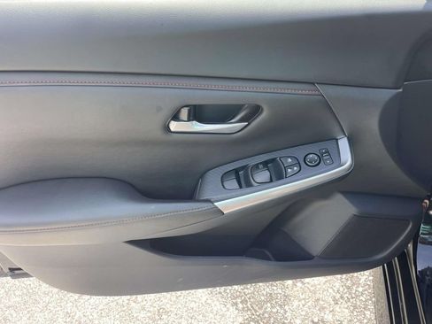 Used 2025 Nissan Sentra SR FWD image 15