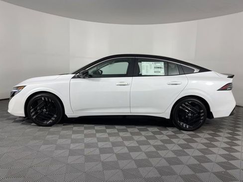 New 2026 Nissan Sentra SR w/ SR Premium Package image 6