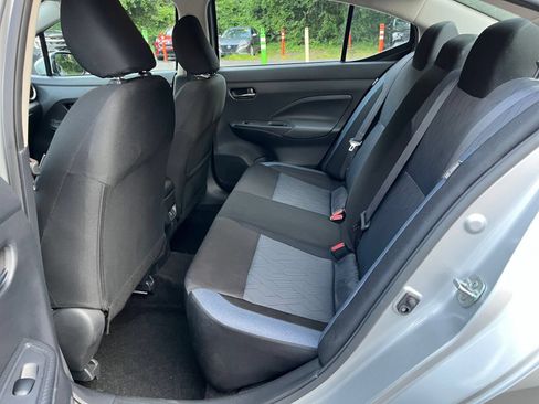 Used 2025 Nissan Versa SV FWD image 23