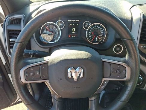 Used 2024 RAM 2500 Tradesman w/ Chrome Appearance Group image 18